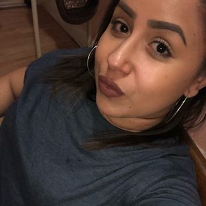 Meet your Posher, Monica